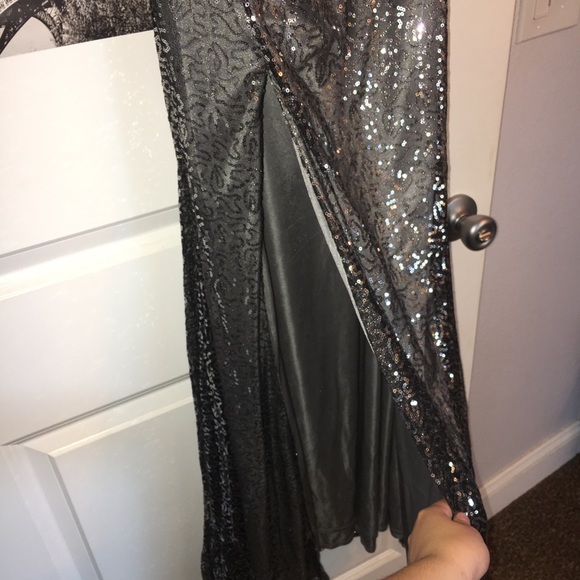 GORGEOUS Silvery Black Strapless Prom Dress! - Picture 3 of 6